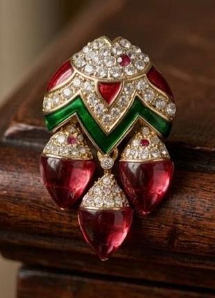 Роскошные серьги с маркировкой