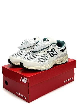 Чоловічі кросівки new balance 2002r pouch beige green