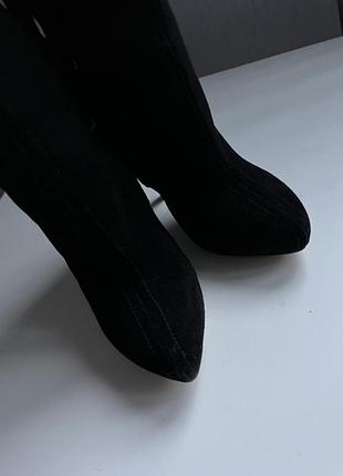 Жіночі чоботи чорного кольору