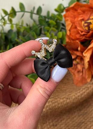 Заколка-крабик з бантом і короною чорна 3,5×2,5 см — стильний аксесуар для волосся