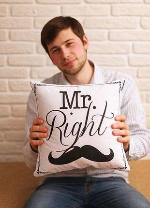 Подушка з принтом 40х40 см mr. right