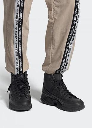 Женские кроссовки adidas 3