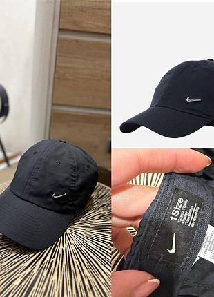 Кепка від бренду nike