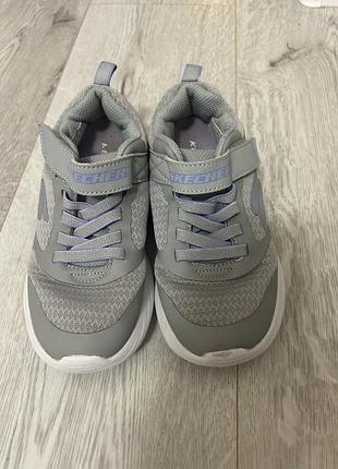 Дитячі кросівки skechers сірі