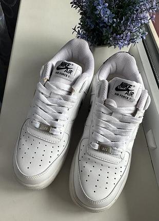 Кросівки nike air force 1 білі, розмір 38, довжина устілки 24 см