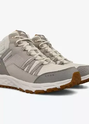 Черевики skechers.