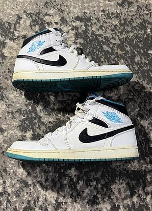 Кросівки унісекс jordan air jordan 1 mid бірюзові