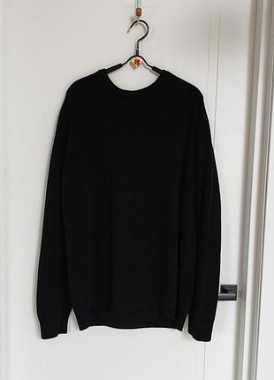 Класичний чорний джемпер бренду marks & spencer (m&s) із круглим вирізом з 💯 вовни,