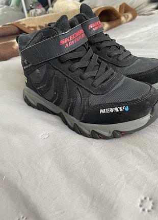 Черевики для хлопчиків skechers adventure waterproof чорні