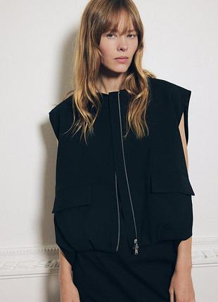Чорна жилетка zara