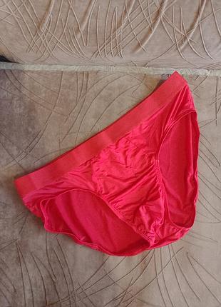 Червоні чоловічі труси