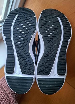 Кросівки оригінальні nike p31,5 7