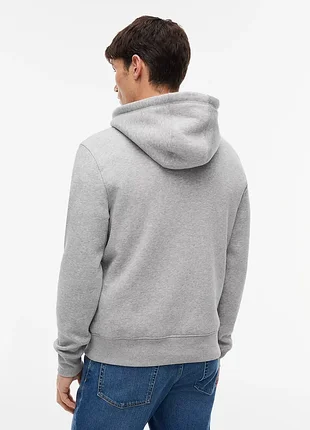Худи от бренда tommy hilfiger 3