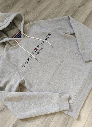 Худи от бренда tommy hilfiger 5