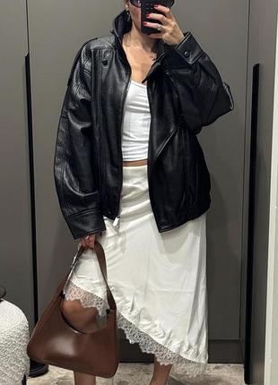 Куртка жіноча zara чорна шкіряна