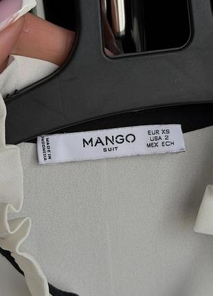 Жіноча блуза mango біла з рюшами 7