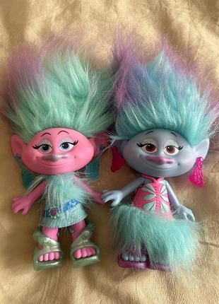 Ляльки trolls розовый и голубой