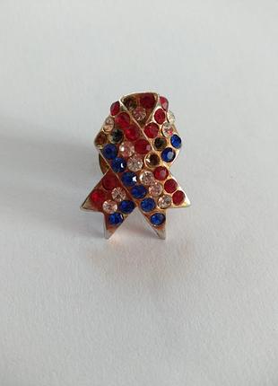 Брошка з кристалами