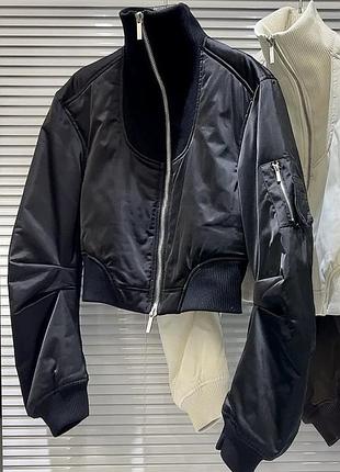 Куртка жіноча чорна