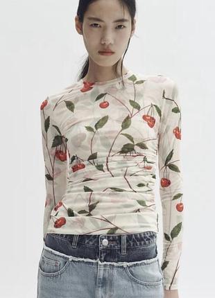 Жіночий топ stella mccartney та h&m з вишневим принтом