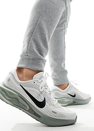 Чоловічі кросівки "nike journey run" fn0228-102