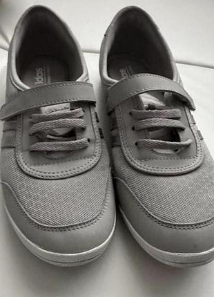 Кросівки adidas 38,5-39