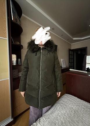 Жіночий пуховик зимовий