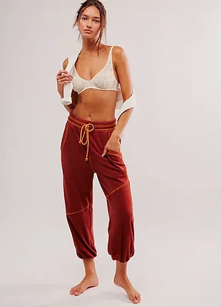 Free people intimately gimme more штани джогери