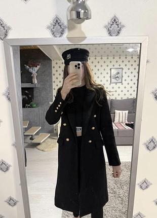 Пальто чорне з гудзиками 6