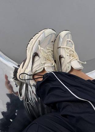 Кроссовки женские nike initiator | light cream / silver gore-tex