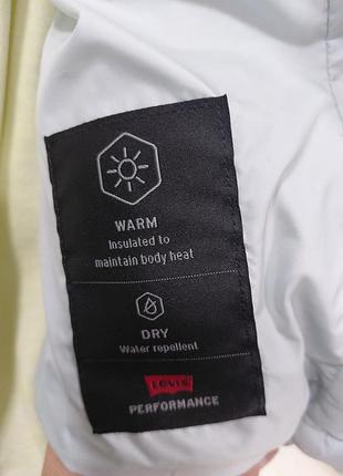 Куртка жіноча levi's р.м 3