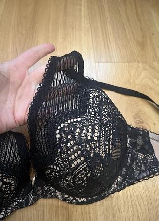 Гарний бюстик victoria's secret мягенький пуш ап