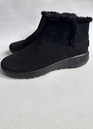 Замшеві утеплені чобітки skechers