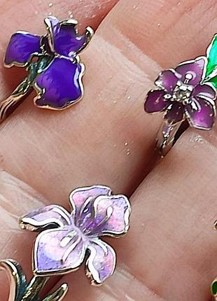Серьги серебряные с изумрудами.925