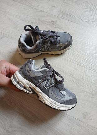 Кросівки на хлопчика new balance 2002 r оригінал.