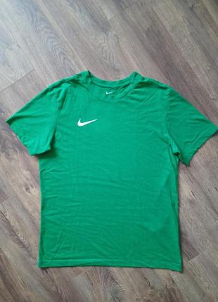 Брендова футболка nike.