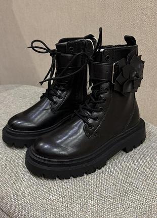 Дитячі чобітки zara