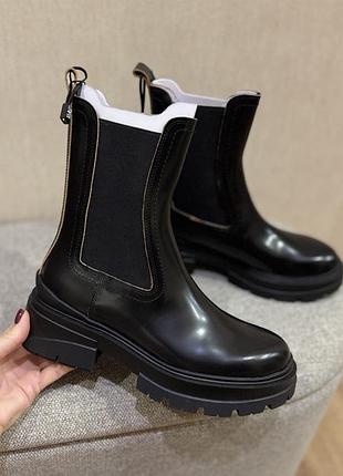 Шкіряні черевики zara