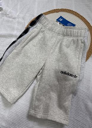 Шорти для підлітків adidas сірі розмір 152