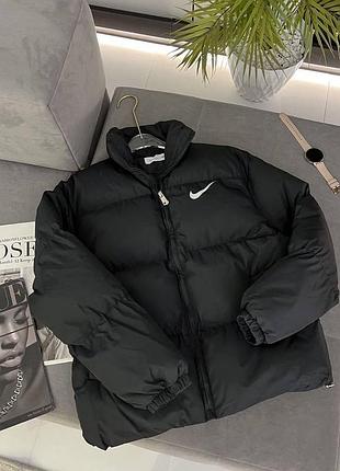 Жіночий зимовий пуховик nike чорний