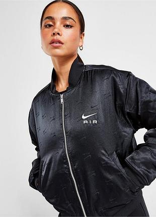 Жіночий утеплений бомбер nike air чорний