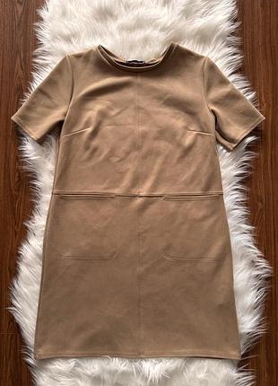 Коричнева карамельна сукня прямого крою zara