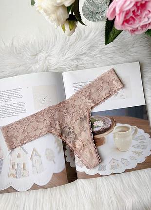 Бежеві мереживні стрінги victoria’s secret