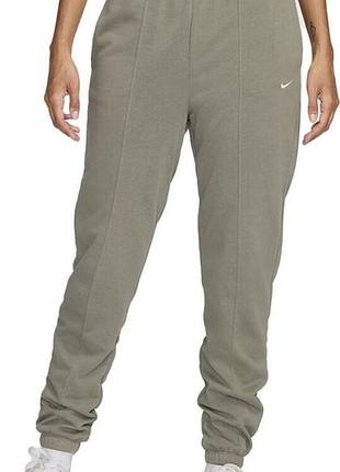 Спортивные штаны nike sportswear в размере plus si