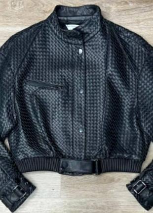 Куртка жіноча bottega veneta бомбер чорна шкіряна