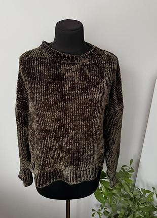 Велюровый фактурный укороченный свитер м р от zara