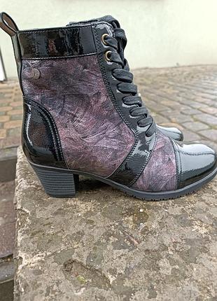 Женские ботинки pavers