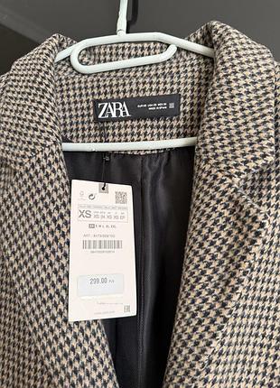 Жіноче пальто zara в клітинку