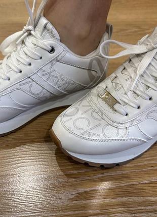 Продам жіночі кросівки calvin klein 3