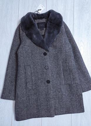 Шикарне пальто zara 8-9 років